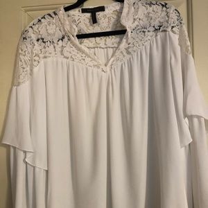 Bell sleeve BCBG MAX AZRIA Top